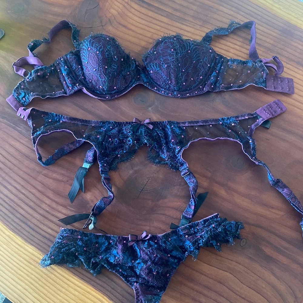 AP set. No tags. 34 C or D size small garter and panty